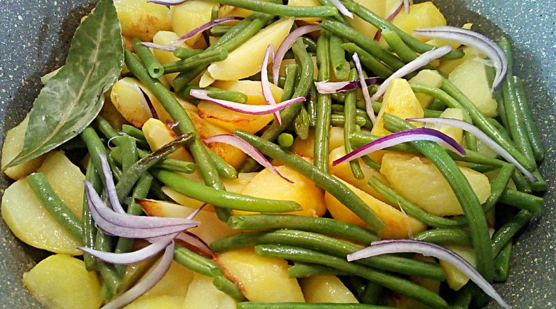 Patate e fagiolini in padella